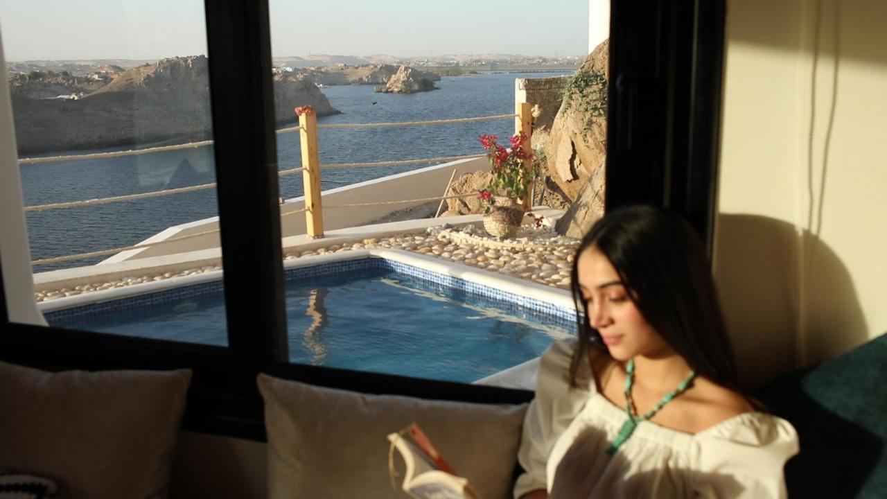 Benben By Dhara Hotels - Adults Only 아스완 외부 사진 A woman meditating